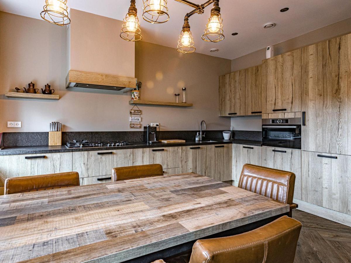 Charming Holiday Home In Nijverdal With Jacuzzi Eksteriør bilde